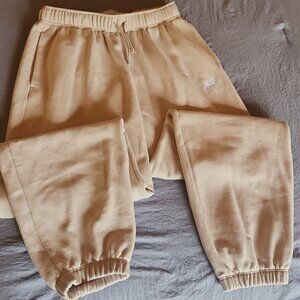 Nike Womens Oversized Sweatpants NWOT